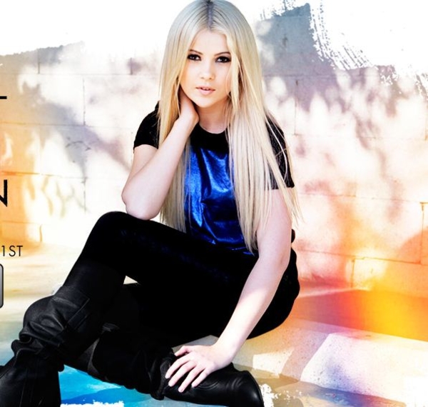 Мика Ньютон в американском хит-параде опередила Lady Gaga и Бейонсе