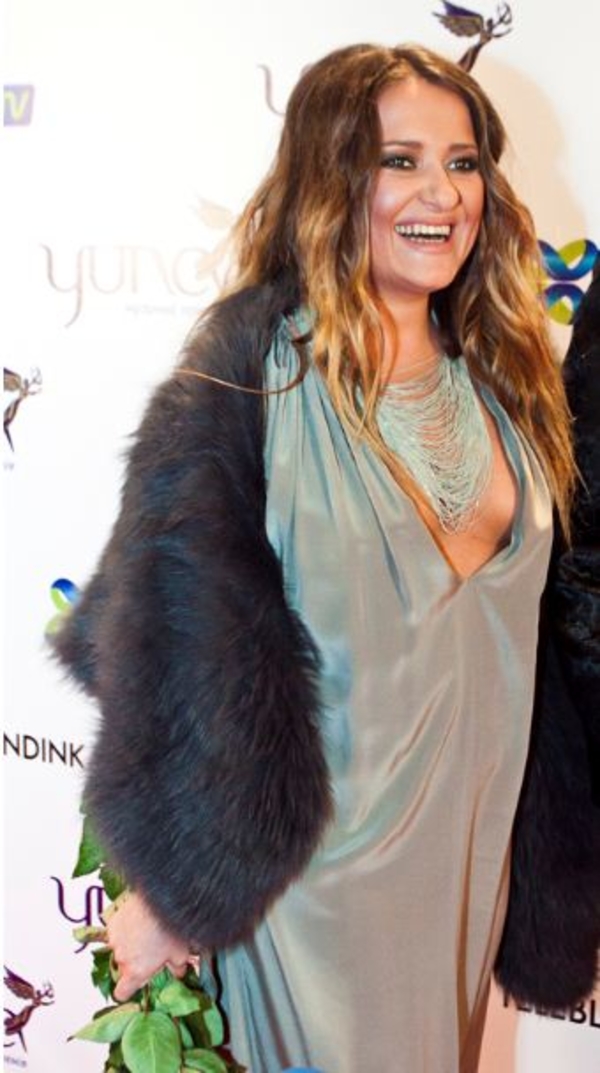 Могилевская пришла на церемонию YUNA с откровенным декольте
