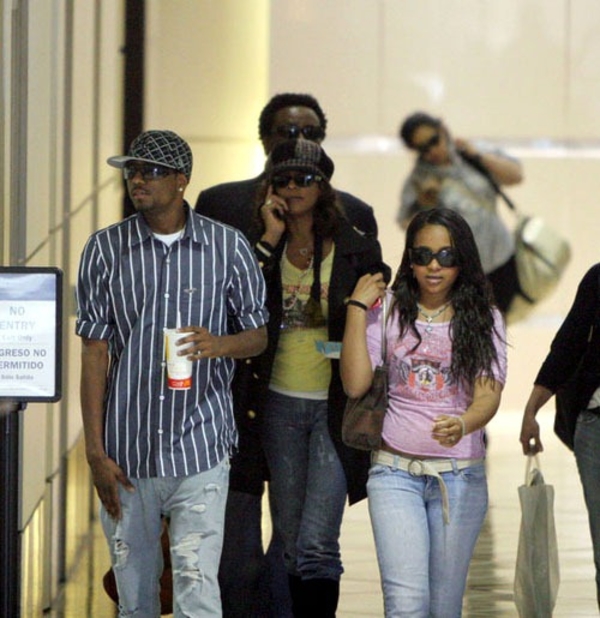 "Всплыл" внебрачный сын Уитни Хьюстон