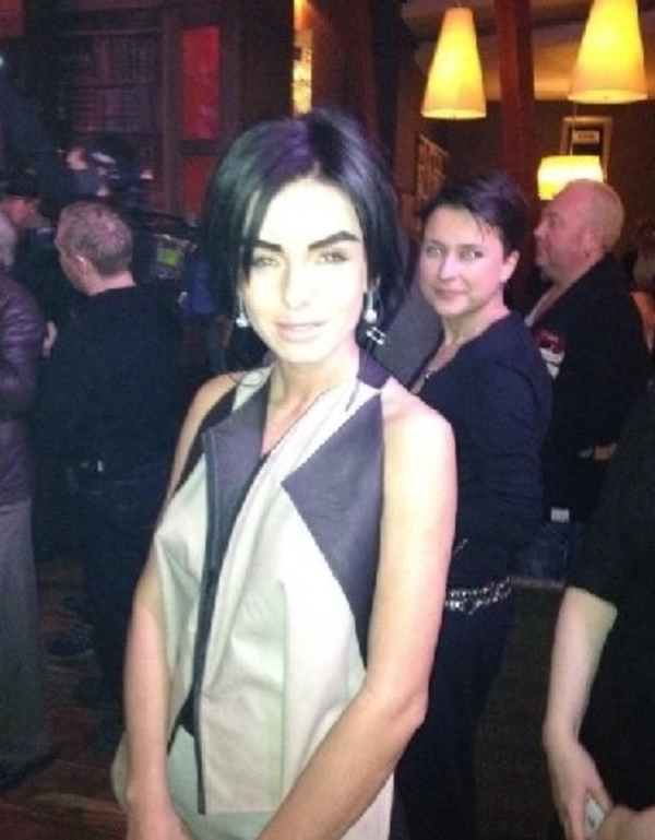 Юлия Волкова шокировала общественность густыми и черными бровями