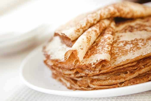 Как приготовить дрожжевые блины на Масленицу