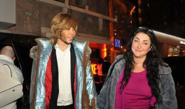 Лолита страстно поцеловала Сергея Зверева на вечеринке