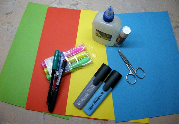 Открытки с 8 марта своими руками: Открытка с нарциссом