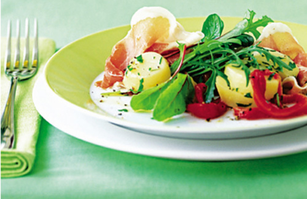 Как приготовить картофельный салат с маком и болгарским перцем (ВИДЕО)