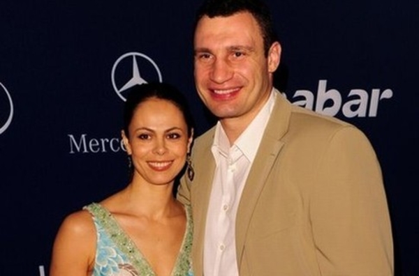 Женские секреты: Кличко впервые слышит о том, что его жена – певица