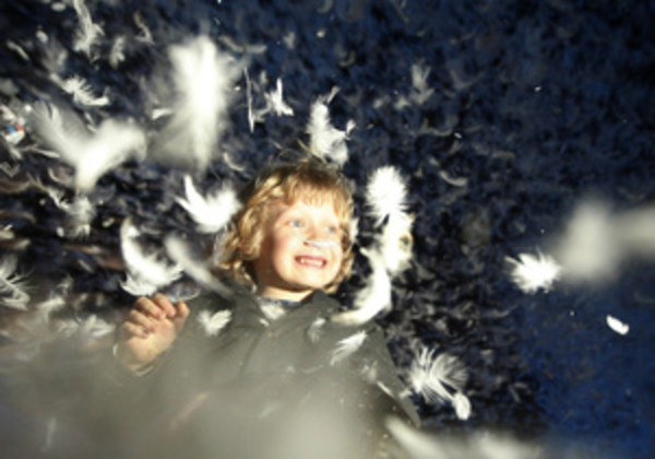 Фотогалерея: Площадь ангелов. В Киеве открылась Французская весна