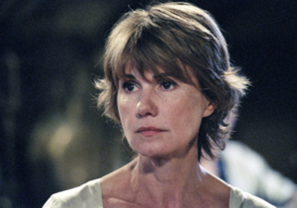 Звезду французского кино Миу-Миу заставили раздеться в киевском аэропорту