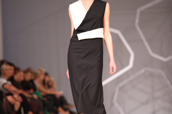 Елена Гроза