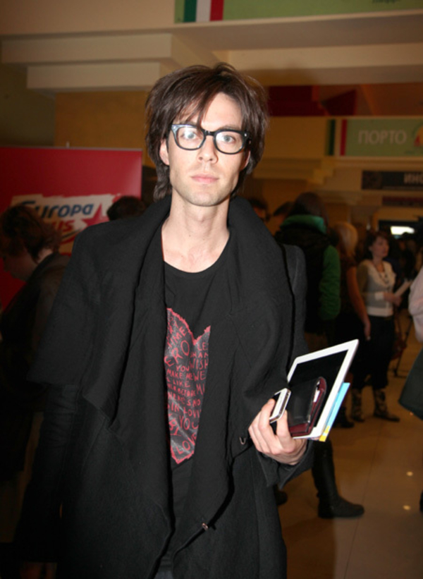 48-летний Александр Гордон вывел в свет свою 18-летнюю жену