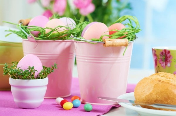 Пасхальная сервировка в розовых тонах: ТОП-10 идей