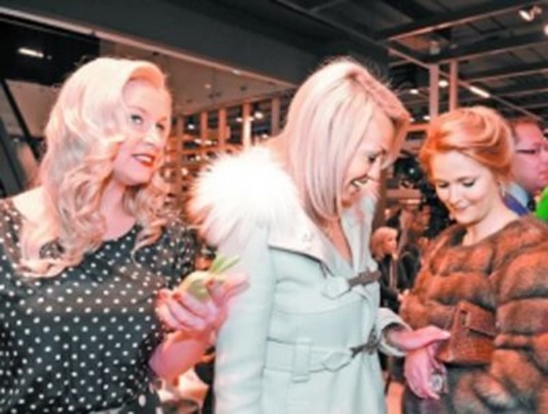 Яна Рудковская похвасталась своими бриллиантами