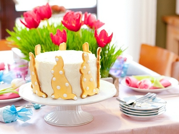 Как украсить пасхальный стол: ТОП-10 ярких весенних идей