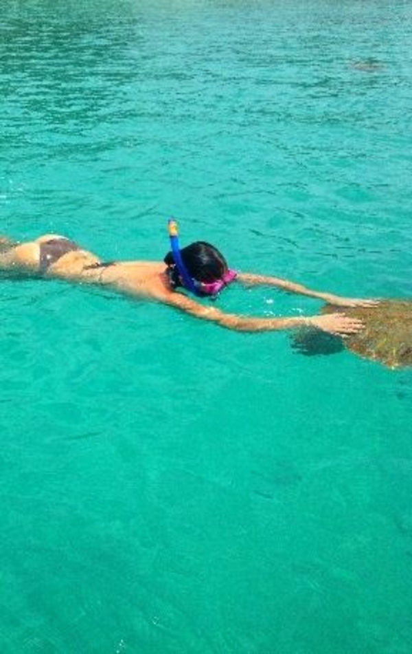 Алена Водонаева отдыхает на курорте