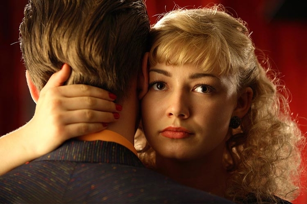 Оксана Акиньшина крутит романы с мужчинами с 14 лет