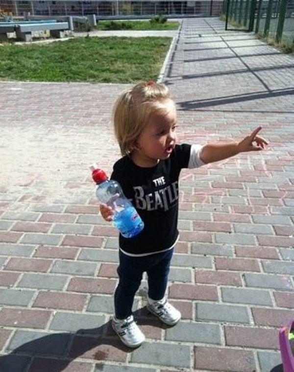 В интернете появились первые фото младшей дочки Веры Брежневой?