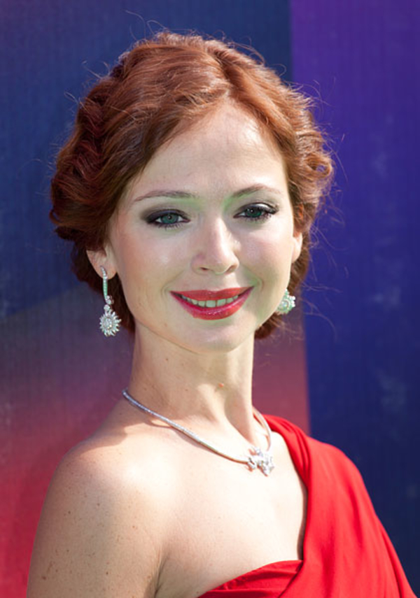 Елена Захарова снова снимается в кино