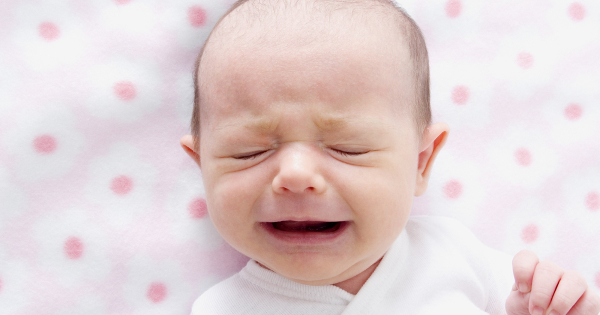 Беспокойства новорожденного. Младенец тужится и плачет. Абстинентный синдром у новорожденных фото. Уровни беспокойства новорожденных. Почему новорожденный ребенок тужится и плачет.