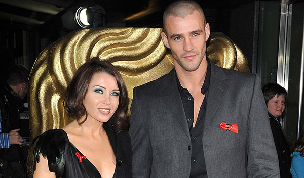 Данни Миноуг рассталась с Крисом Смитом