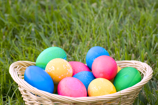 Покраска пасхальных яиц: Используем натуральные средства