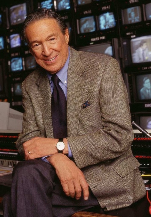 В США умер популярный ведущий Майк Уоллес