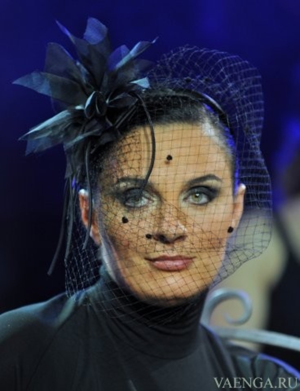 Конфликт Елены Ваенги и Ильи Резника продолжается