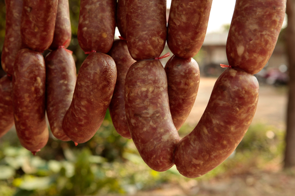 Пасхальные блюда: ТОП-4 рецепта домашней колбасы