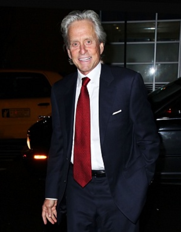 67-летний ловелас Майкл Дуглас взялся за старое