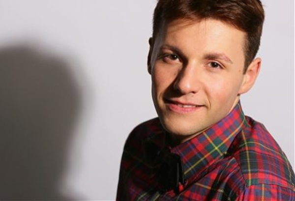 Фанатка назвала актера Вячеслава Манучарова отцом своего ребенка