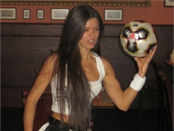 Руслана научит украинцев "болеть"