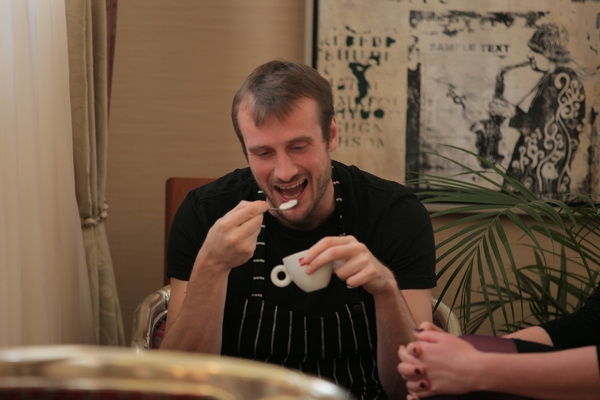 Холостяк Френсис: Мне нравятся гладкие ноги, а не волосатые