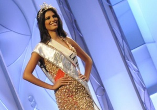 Доминиканскую королеву красоты лишили титула из-за мужа
