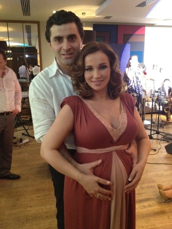 Анфиса Чехова опубликовала совместный снимок с любимым