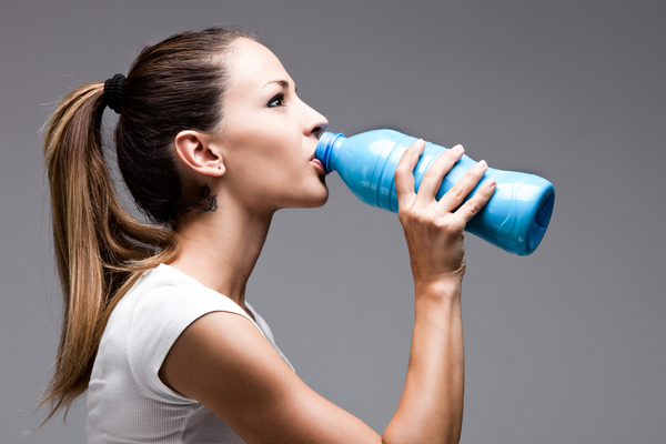 Энергетические напитки повреждают зубную эмаль всего за 5 дней