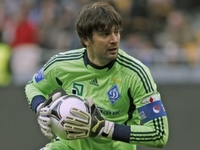 Сборная Украины лишилась основных вратарей: Шовковский прооперирован