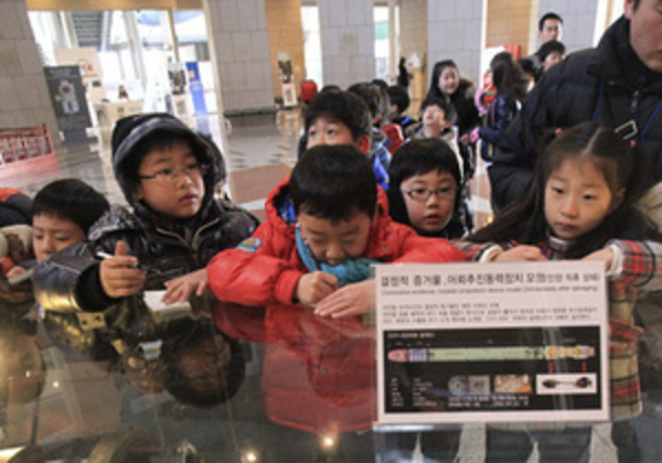 В Азии эпидемия близорукости: У школьников массово ухудшается зрение