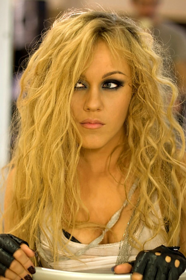 Alyosha: Премьера клипа Феромоны Любви