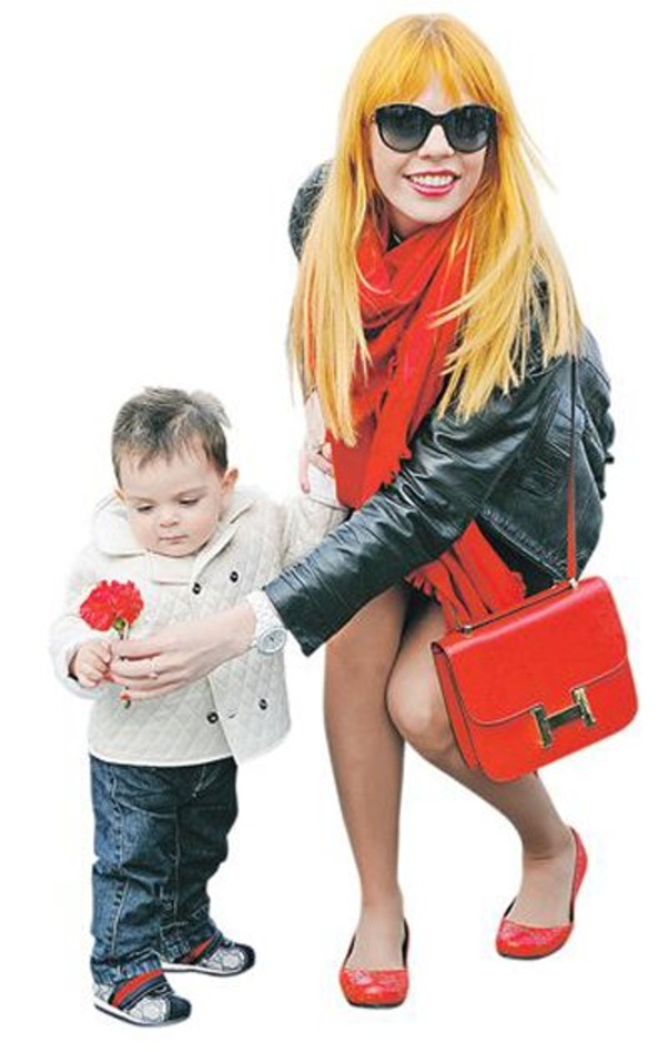 Анастасия Стоцкая показала сына