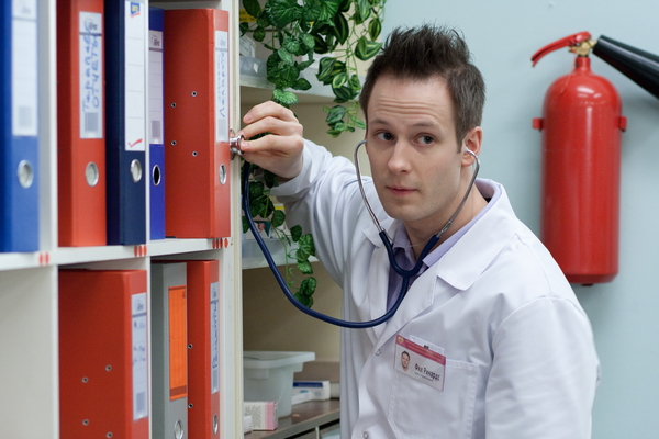 Фил из Интернов: Я привык к издевательству и насмешкам