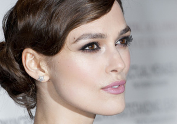 Кира Найтли обручилась