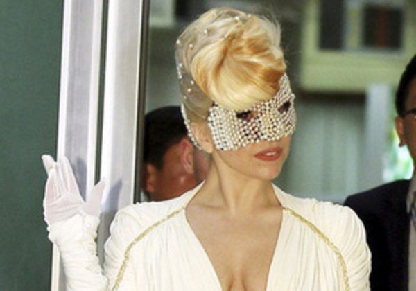 Lady GaGa отменила концерт в Индонезии из-за угроз