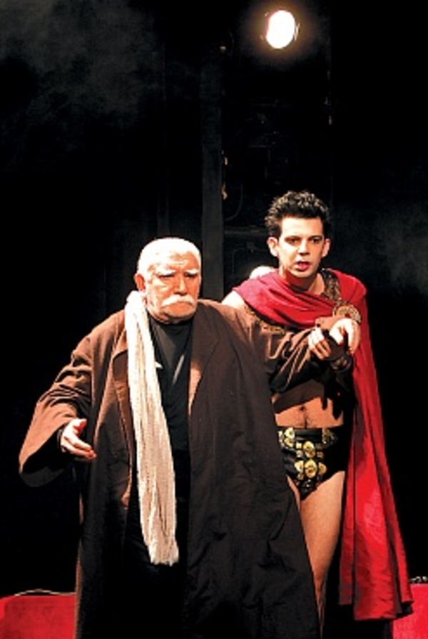 Армен Джигарханян: Мамы нет уже десять лет, но я до сих пор с ней разговариваю