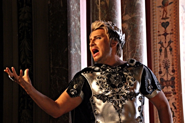 Николай Басков снял эротический клип Странник