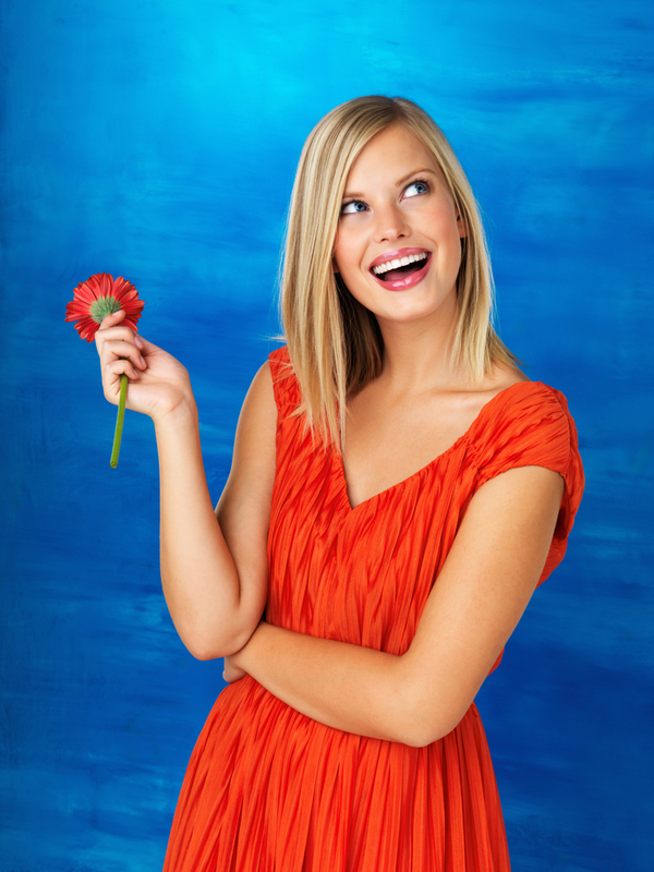 Три модных образа с ярким летним платьем