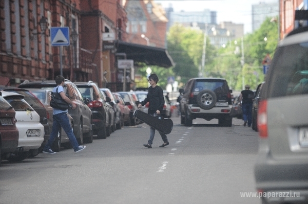 Папарацци "застукали" Земфиру и ее парня?