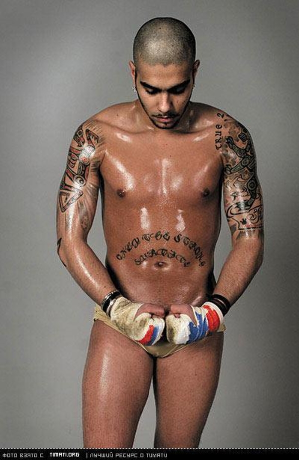 Тимати из-за травмы экстренно госпитализировали в больницу