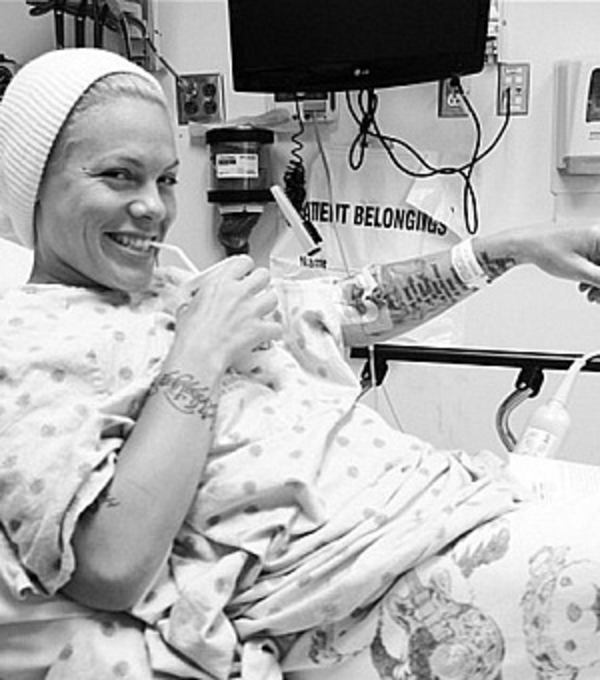 Пинк вынуждена принимать морфий