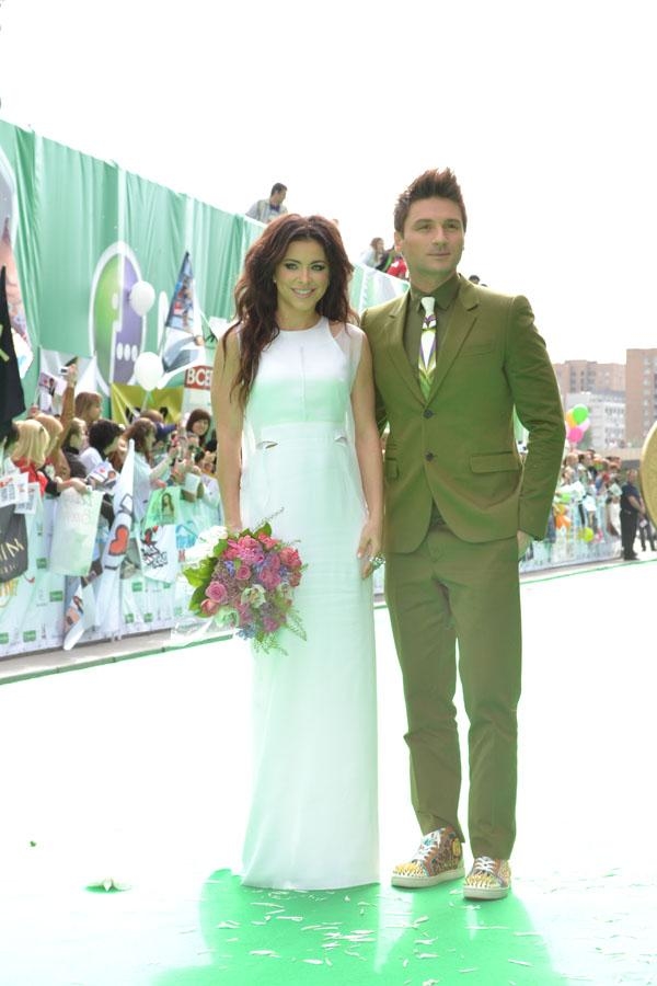 Ани Лорак и Сергей Лазарев на ковровой дорожке МУЗ-ТВ 2012