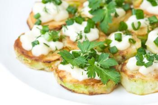 Как приготовить кабачки с чесноком и майонезом (ВИДЕО)