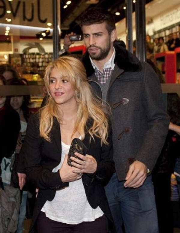 35-летняя Шакира беременна от молодого любовника – СМИ