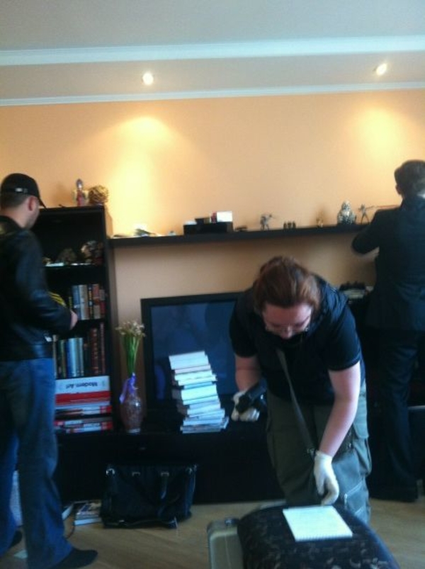 Квартиру Ксении Собчак обыскивает полиция